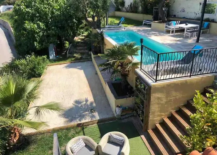 Duplex In With Private Pool In Hills *